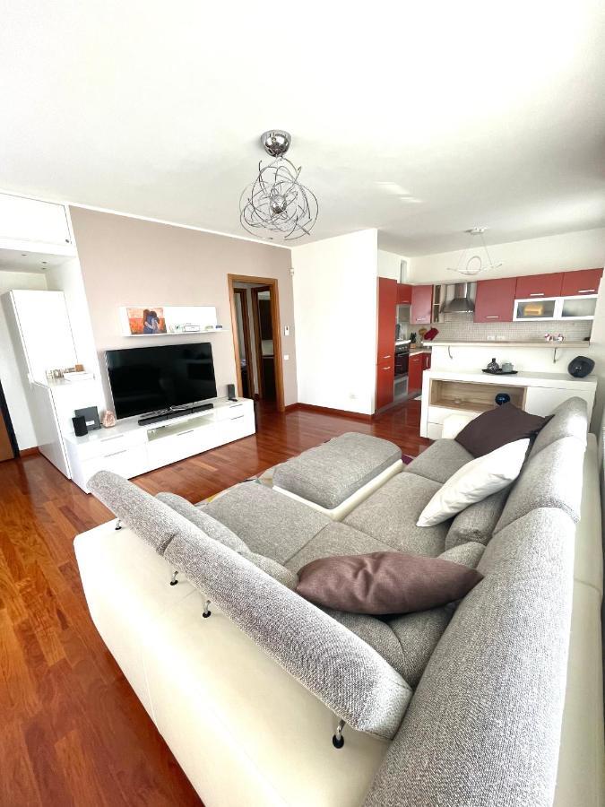 Elegant Apartment In Milan With Panoramic Terrace Ngoại thất bức ảnh